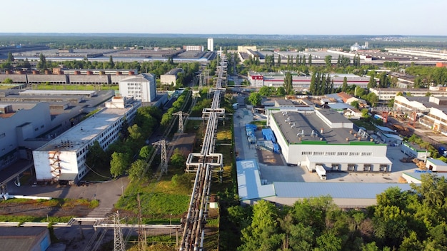 Widok Z Lotu Ptaka Na Duży Park Logistyczny Z Fabrykami, Fabrykami Hangarów