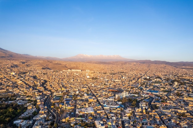 Widok z lotu ptaka na miasto Arequipa