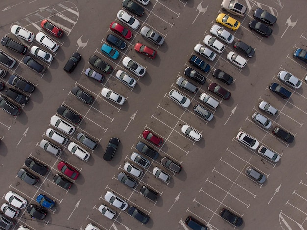 Widok Z Lotu Ptaka Na Parking Samochodowy