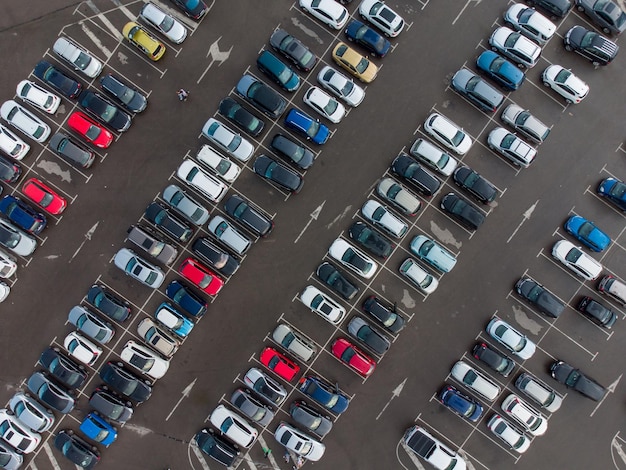 Widok Z Lotu Ptaka Na Parking Samochodowy