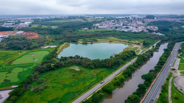 Widok z lotu ptaka na Parque das Aguas w Sorocaba w Brazylii