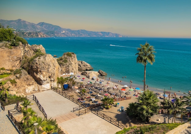 Widok Z Lotu Ptaka Na Piękną Plażę Nerja W Hiszpanii