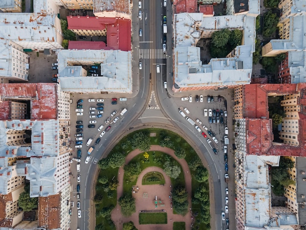 Widok z lotu ptaka na plac Turgieniewa w dzielnicy Kolomna Dzielnica mieszkaniowa w centrum Sankt Petersburga