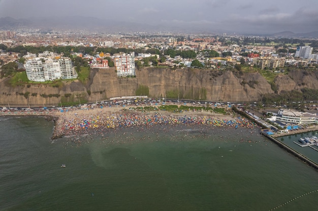 Widok Z Lotu Ptaka Na Plaże Miasta Lima Na Costa Verde