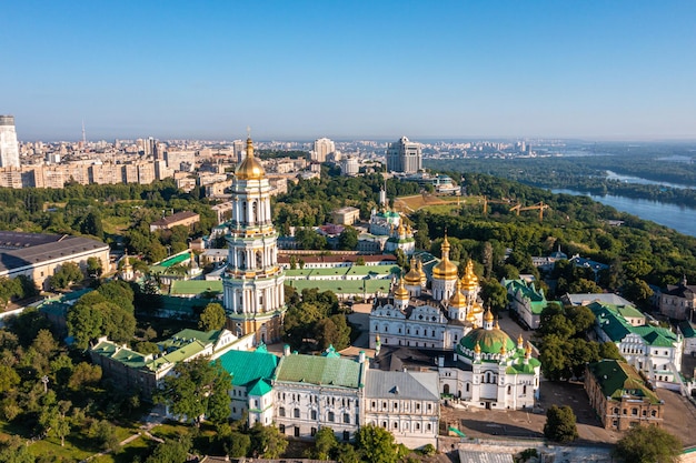 Widok z lotu ptaka na pomnik Matki Ojczyzny w Kijowie