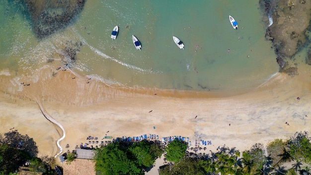 Widok z lotu ptaka Praia do Espelho Porto Seguro Bahia Brazylia Naturalne baseny w klifach i zielonkawej wodzie