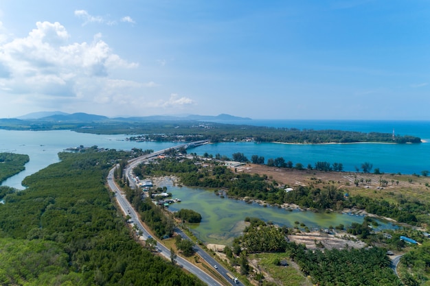 Widok Z Lotu Ptaka Trutnia strzał sarasin mosta Phuket Thailand wizerunku transport