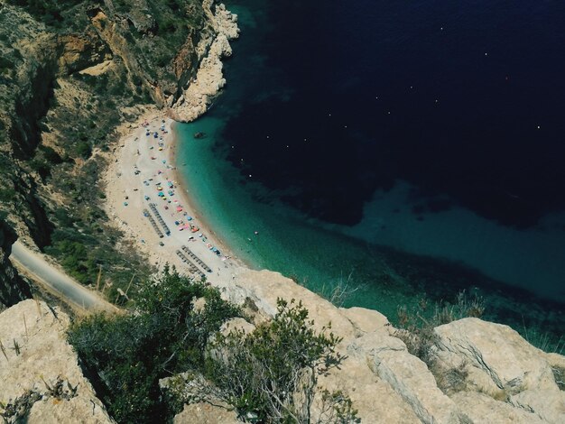 Zdjęcie widok z powietrza góry z morza