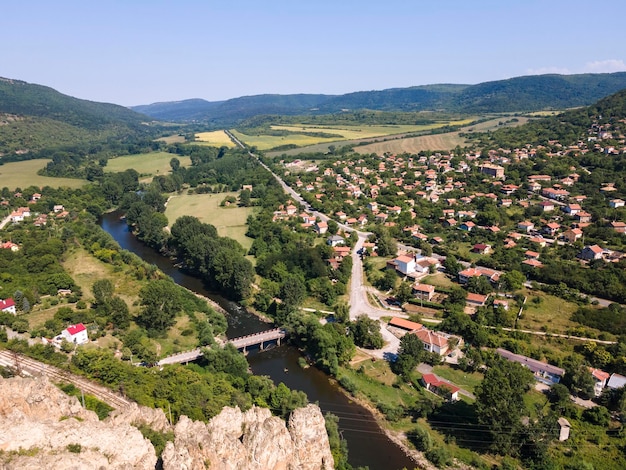 Widok z powietrza Ritlite w wąwozie rzeki Iskar w Bułgarii