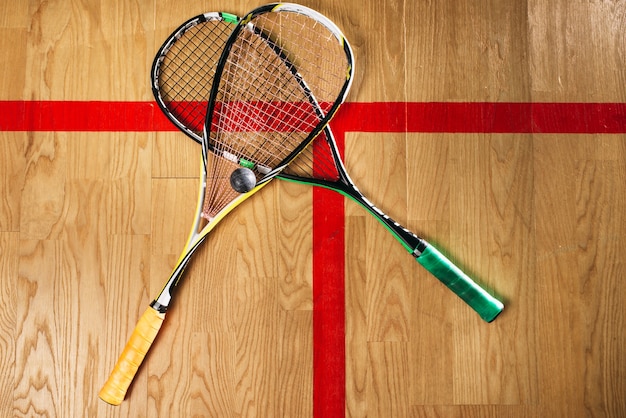 Widok zbliżenie sprzęt do gry w squasha