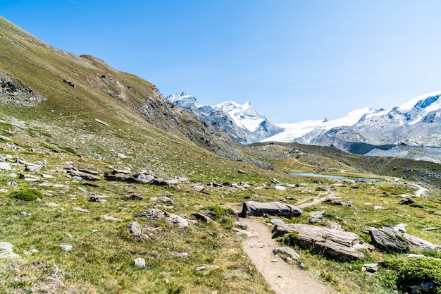 Widoki Na Szczyt Matterhorn W Zermatt, Szwajcaria.