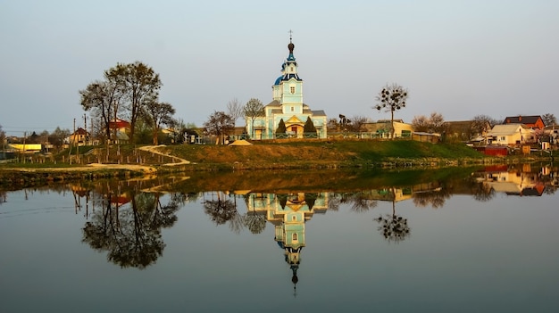 Wiejski Kościół, Chrześcijaństwo, Krzyż, Kopuła, Jezioro, Wieś, Prawosławie, Ukraina