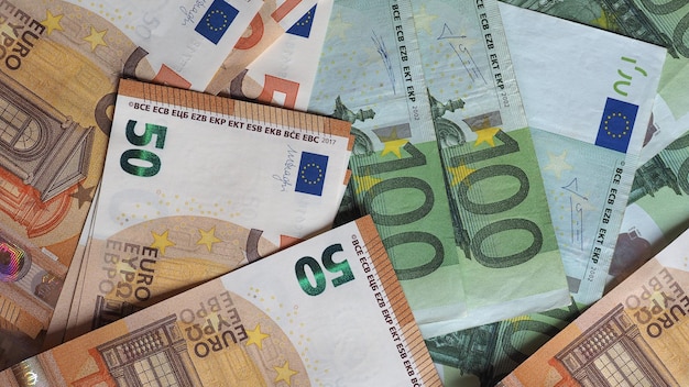 wiele banknotów euro przydatnych jako tło