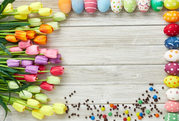Wielkanocny festiwal z kolorowymi Easter jajkami