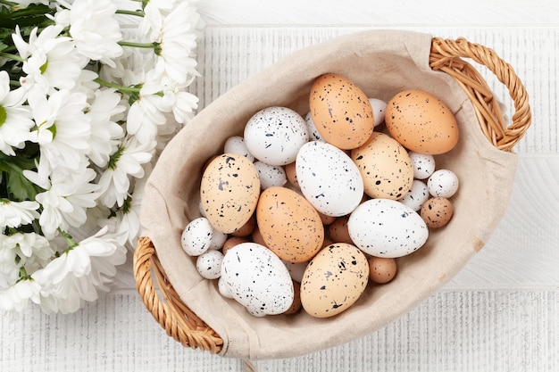 Wielkanocny kartka z pozdrowieniami z Easter jajkami