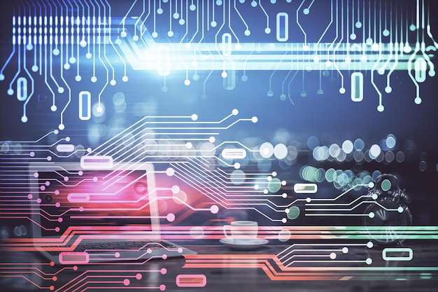 Wielokrotna ekspozycja komputera na tle i rysunek tematyczny technologii Koncepcja innowacji