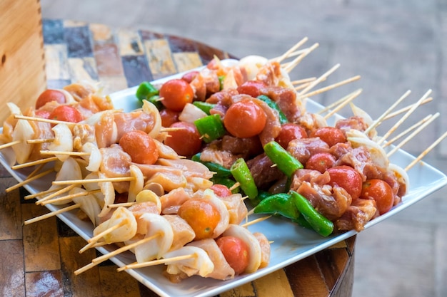 Wieprzowina BBQ BBQ na białym talerzu