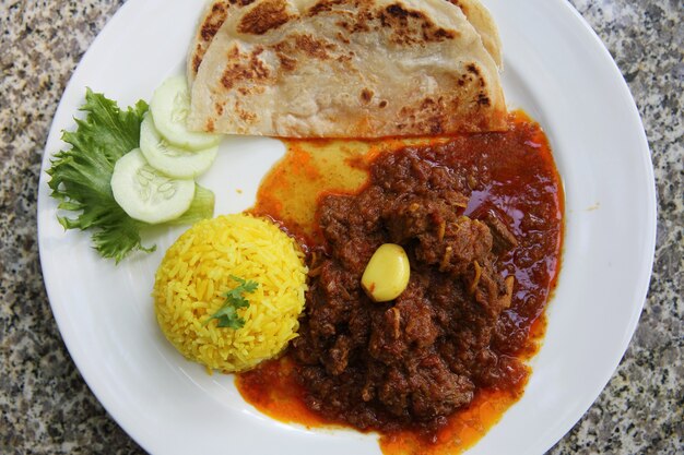 Wieprzowina curry z ryżem, curry Hinlay