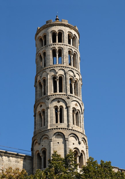 Wieża katedry w Uzes