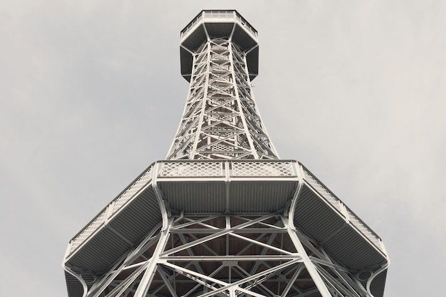 Wieża widokowa z metalu