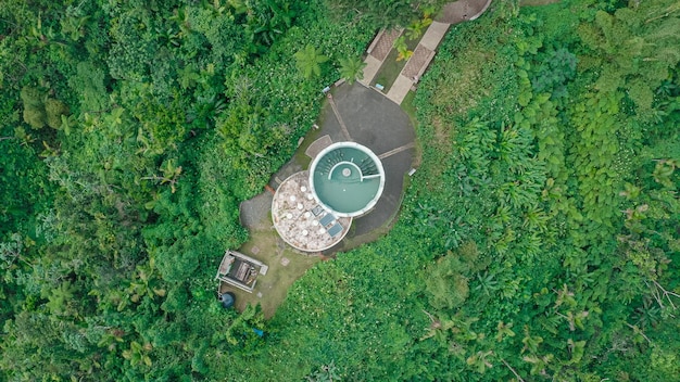 Wieża Yokahu w Lesie Narodowym El Yunque w Puerto Rico