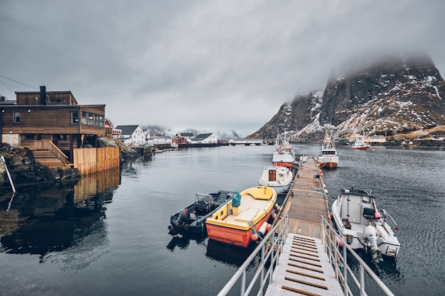 Wioska rybacka Hamnoy na Lofotach, Norwegia