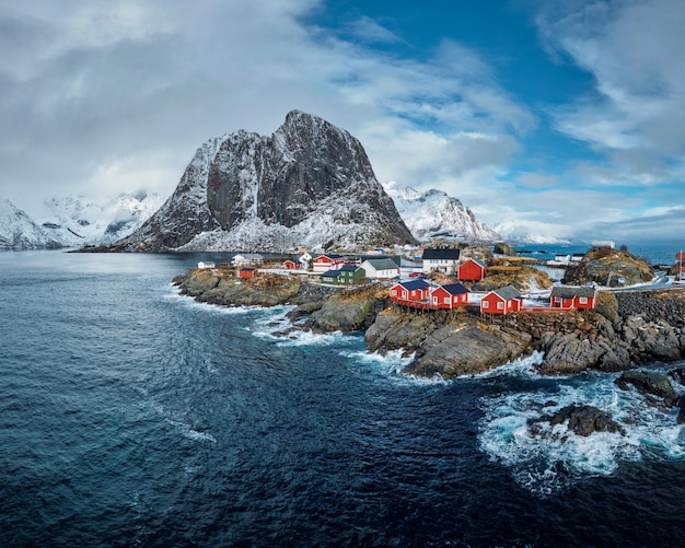 Zdjęcie wioska rybacka hamnoy na wyspach lofoten w norwegii