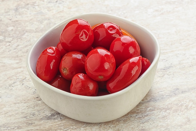 Witaminy marynowane w marynacie z czerwonych pomidorów