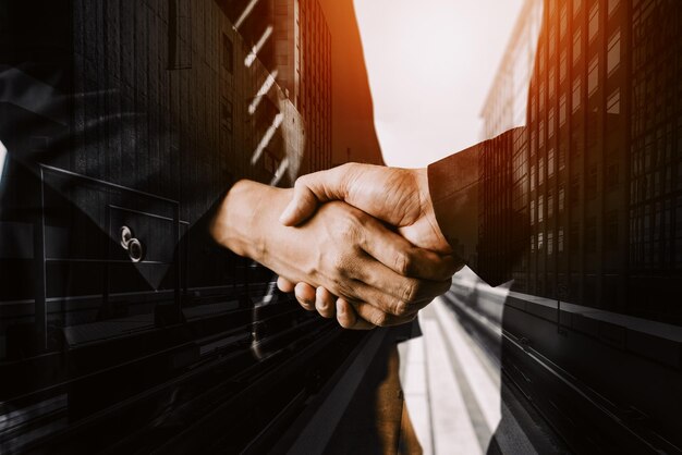 Wizerunek podwójnej ekspozycji biznesu i finansów
