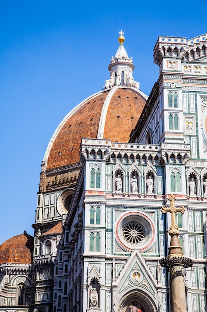 Włochy, Florencja. Słynny punkt orientacyjny Campanile di Giotto, w pobliżu Duomo di Firenze