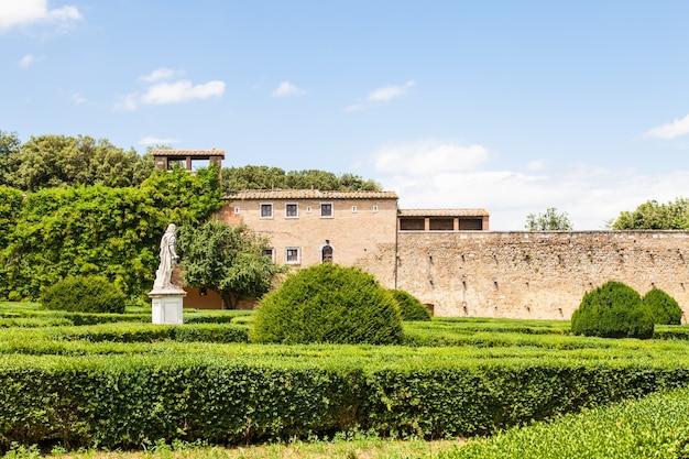 Włochy, region Toskanii, San Quirico. Słynny włoski ogród Orti Leonini