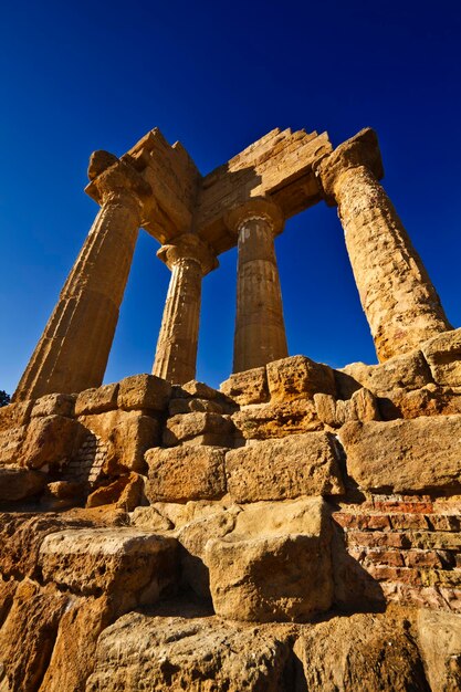 Włochy Sycylia Agrigento Greckie świątynie Dolina Castore i świątynia Polluce Świątynia Hery