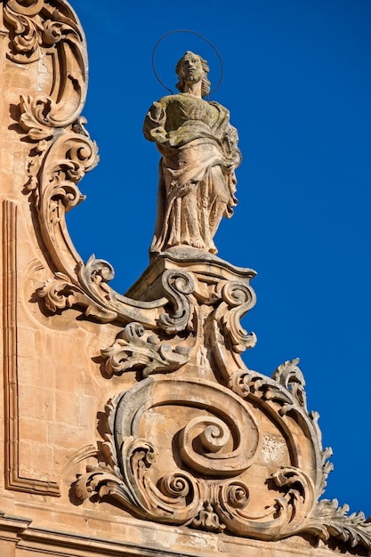 Włochy Sycylia Modica Prowincja Ragusa Katedra św. Piotra barokowa fasada i pomnik religijny XVIII w. p.n.e.
