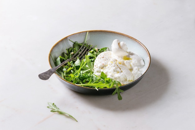 Włoski ser burrata