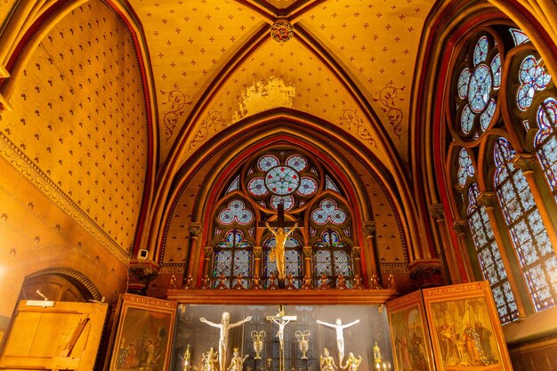 Wnętrze Notre-Dame de Paris