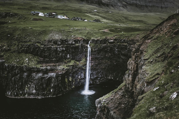 Wodospad Gasadalur na wyspie Faroe