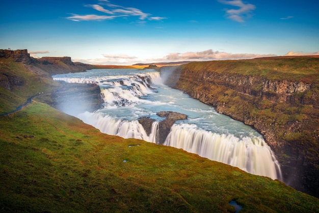 Wodospad Gullfoss i rzeka Olfusa w południowo-zachodniej Islandii