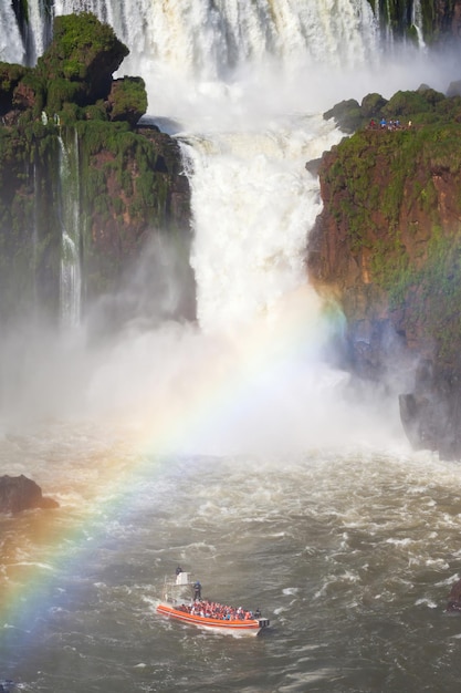 Wodospady Iguazu to wodospady rzeki Iguazu na pograniczu Argentyny i Brazylii. Jest to jeden z Nowych 7 Cudów Natury.