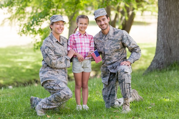 Zdjęcie wojskowych para z córką