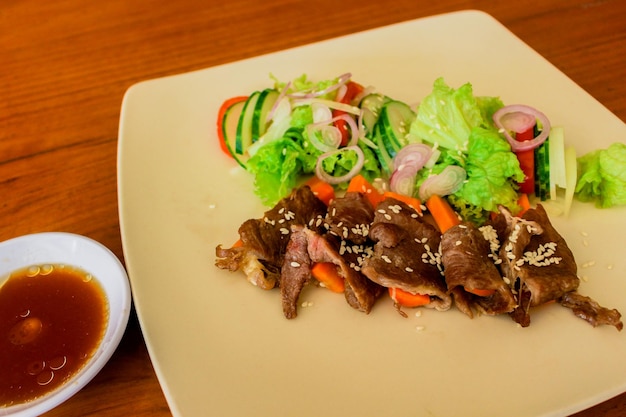 Wołowina Salad tajski