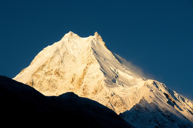 Wschód Słońca Na Górze Manaslu Podczas Trekkingu Manaslu Circuit Larke Pass W Himalajach Nepal