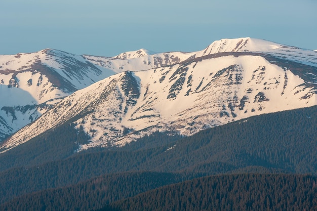 Wschód słońca wiosna Karpaty