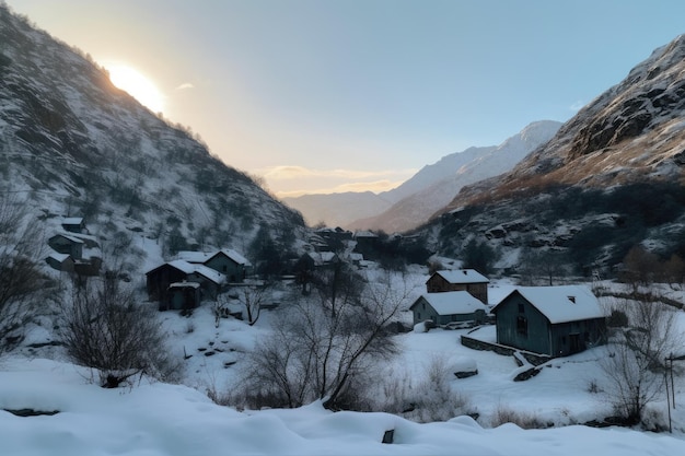Wspaniały panoramiczny obraz Alp zimowego krajobrazu górskiego z ostatnim wieczornym światłem świecącym na tradycyjnych górskich domkach o zachodzie słońca