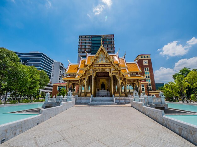 Wspaniały widok szpitala Siriraj w Bangkoku w Tajlandii