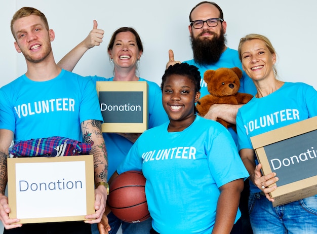 Zdjęcie wsparcie wolontariatu dla społeczności charytatywnej