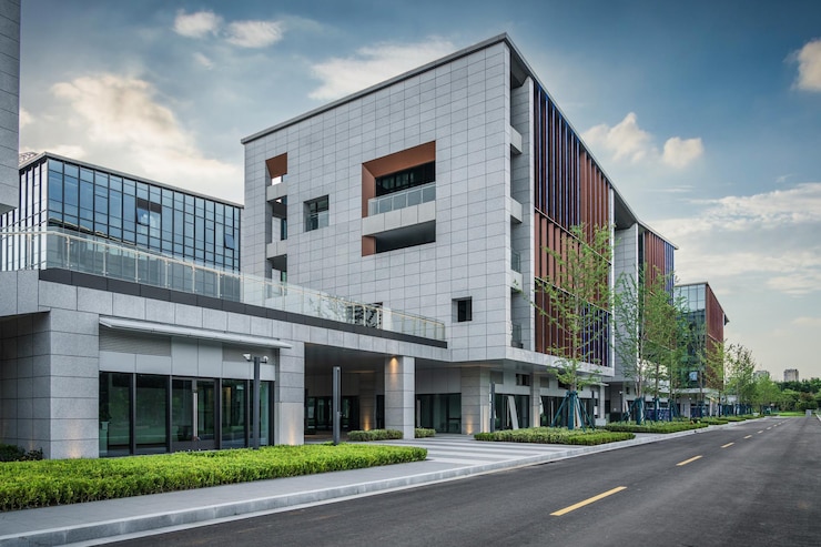 Zdjęcie współczesna architektura miejska łagodny i stylowy budynek handlowy
