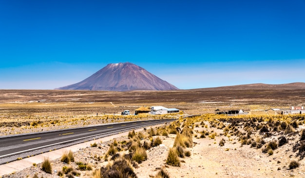 Wulkan Misti I Autostrada Cusco - Arequipa W Peru