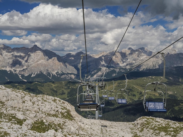 Wyciąg krzesełkowy w Dolomitach