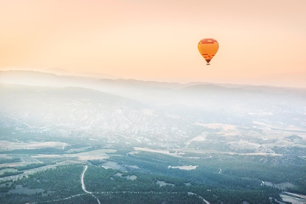 Wycieczka balonem nad Białą Górą Pamukkale Turcja