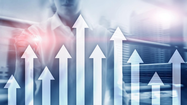 Wykres strzałki w górę na tle wieżowca Koncepcja inwestycji i wzrostu finansowego